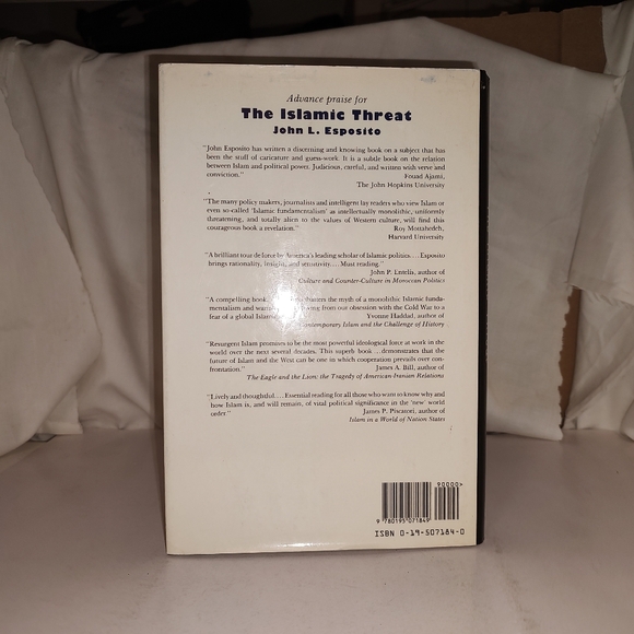 The Islamic Threat: Myth or Reality? by John Esposito 1992 GC HC - Picture 2 of 5
